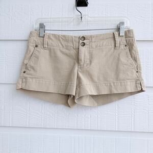 American Eagle Khaki Low Rise Shorts Size 2 Y2K Buckle Back